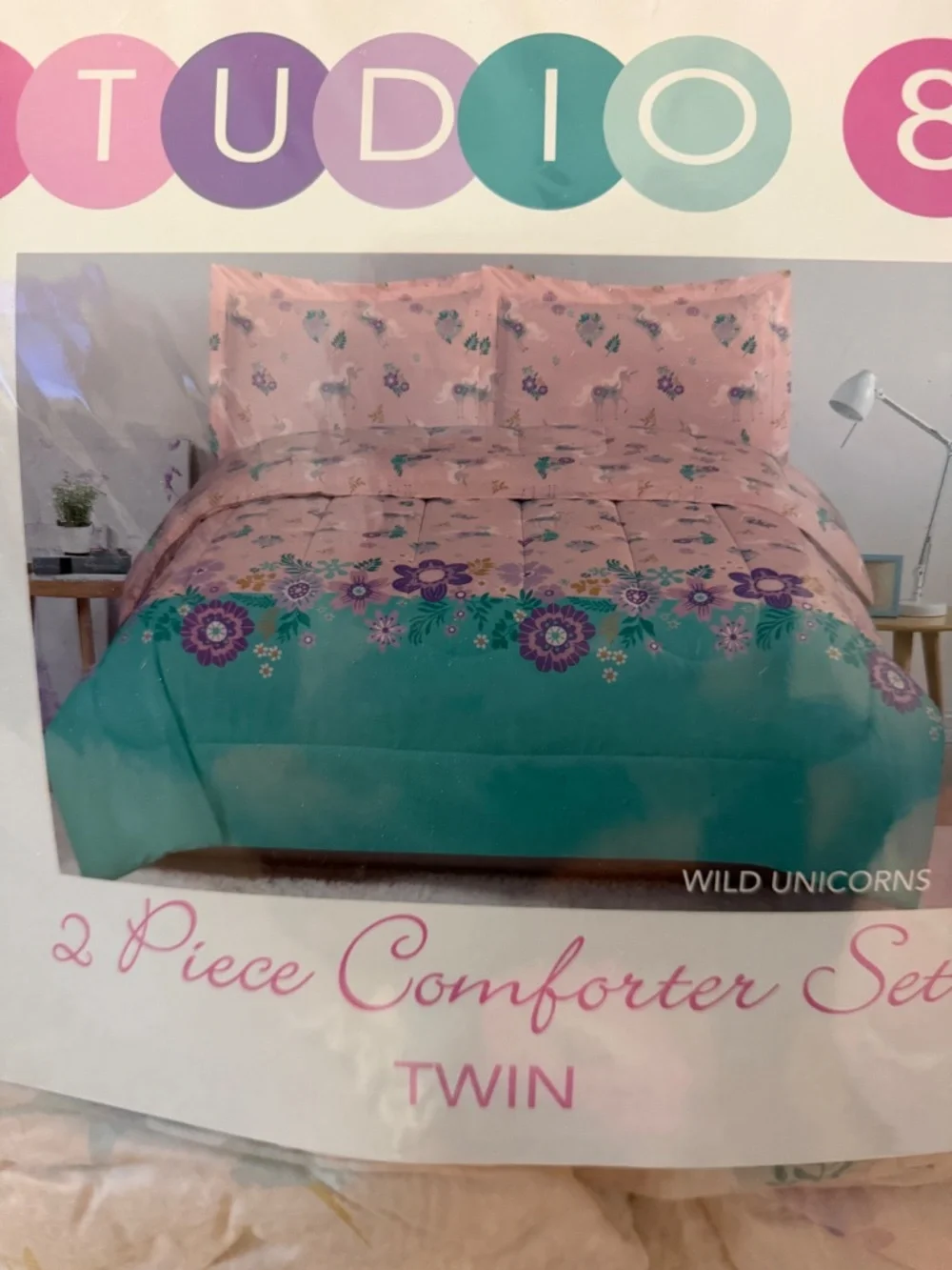 Twin comforter set